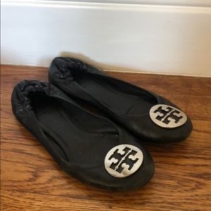 Black TB flat with silver logo, size 10